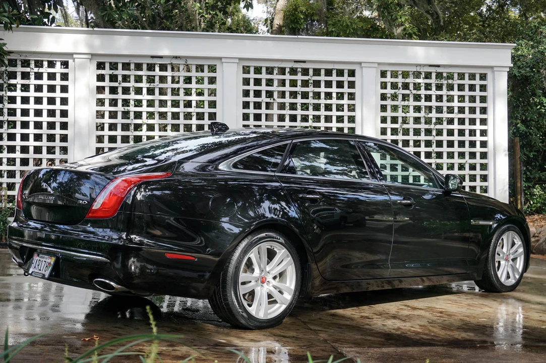 2016 Jaguar X351 XJ - Image 8 of 31