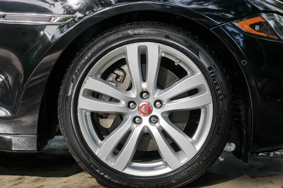 2016 Jaguar X351 XJ - Image 18 of 31