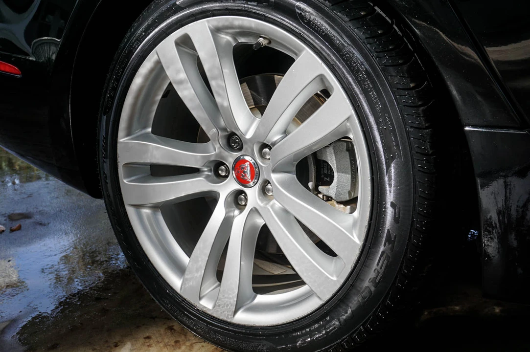 2016 Jaguar X351 XJ - Image 16 of 31
