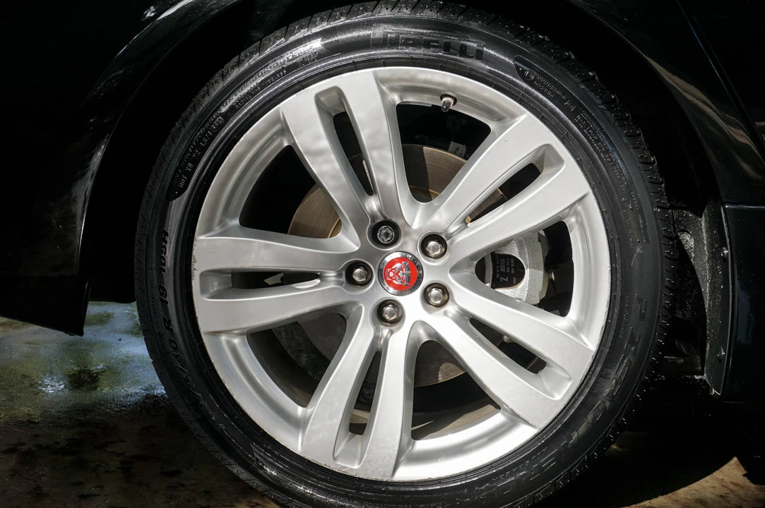 2016 Jaguar X351 XJ - Image 15 of 31