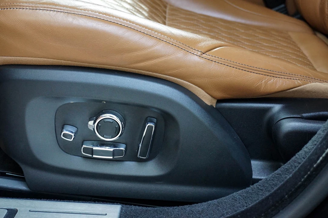 2016 Jaguar X351 XJ - Image 27 of 31