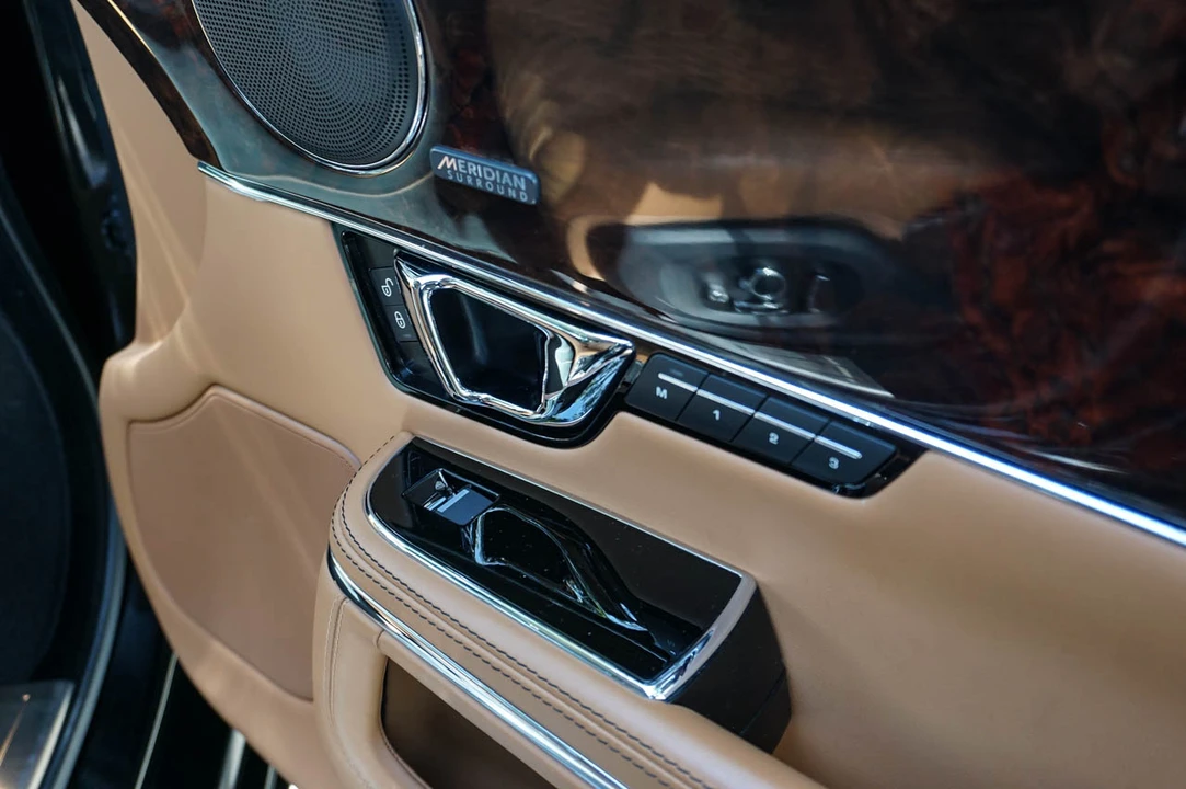 2016 Jaguar X351 XJ - Image 26 of 31
