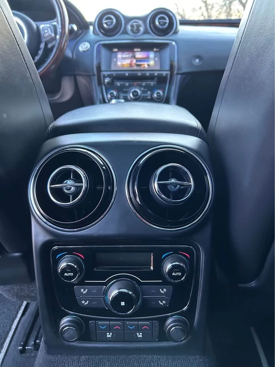2016 Jaguar X351 XJ - Image 19 of 20