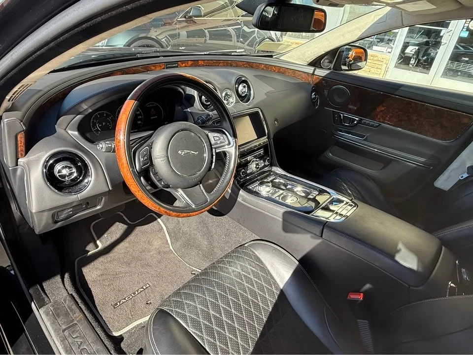 2016 Jaguar X351 XJ - Image 14 of 20