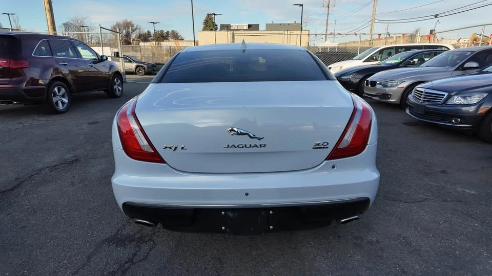 2016 Jaguar X351 XJ - Image 5 of 19