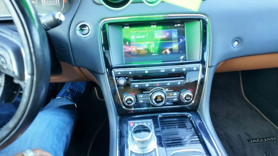 2016 Jaguar X351 XJ - Image 14 of 19