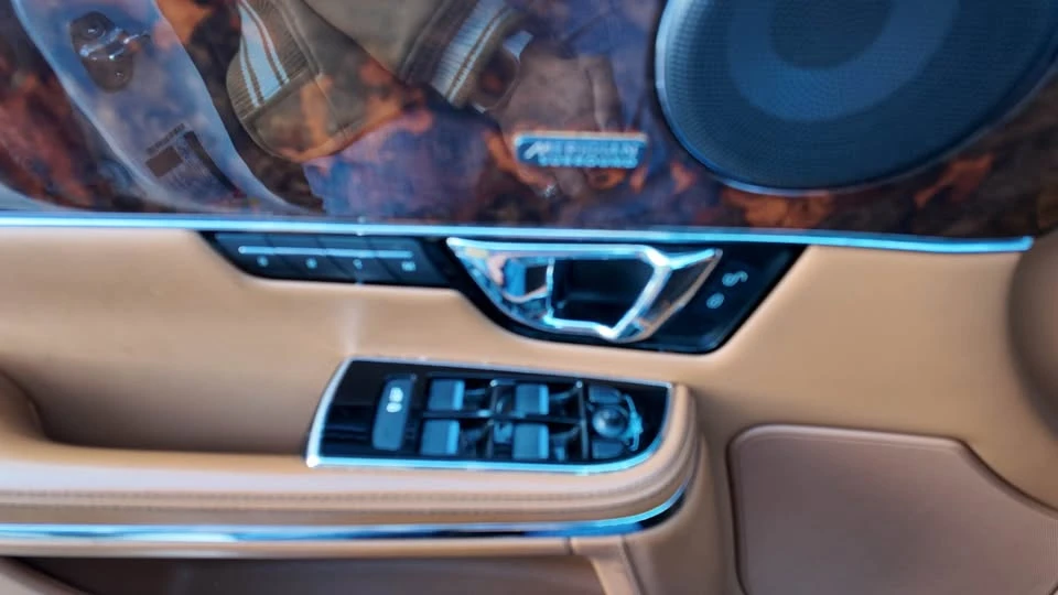 2016 Jaguar X351 XJ - Image 10 of 19