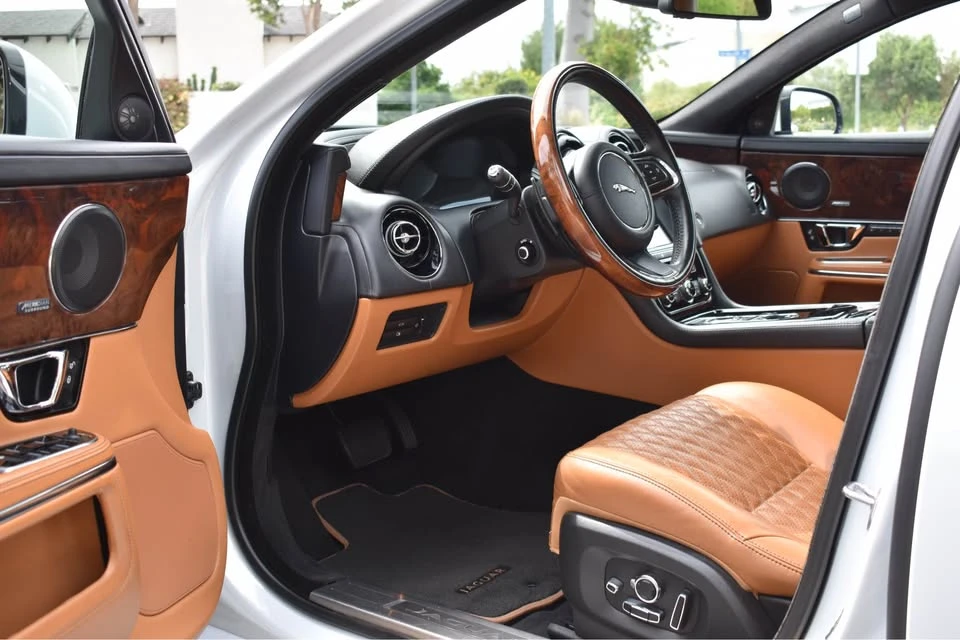 2016 Jaguar X351 XJ - Image 16 of 20