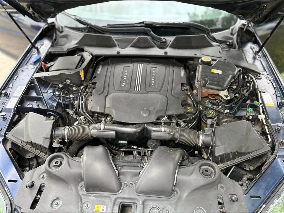 2016 Jaguar X351 XJ - Image 15 of 16