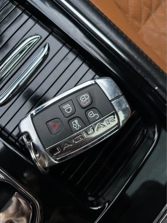 2016 Jaguar X351 XJ - Image 15 of 18