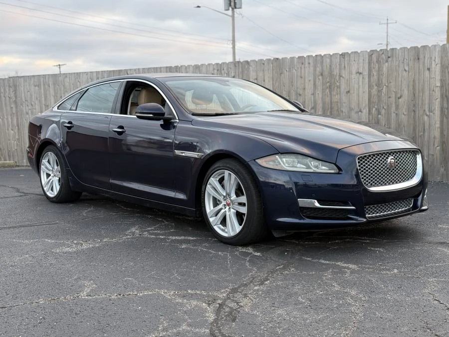 2016 Jaguar X351 XJ - Image 4 of 11