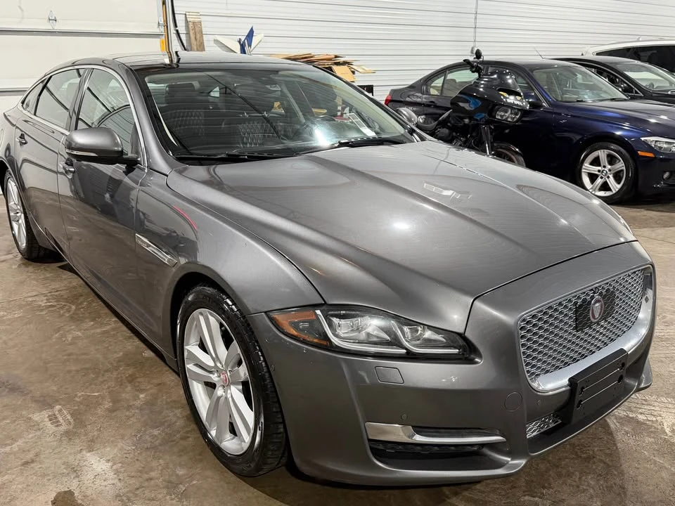 2016 Jaguar XE - Image 3 of 20