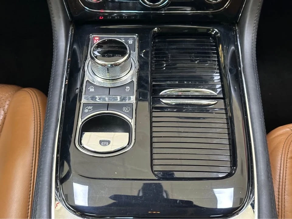 2016 Jaguar X351 XJ - Image 15 of 18