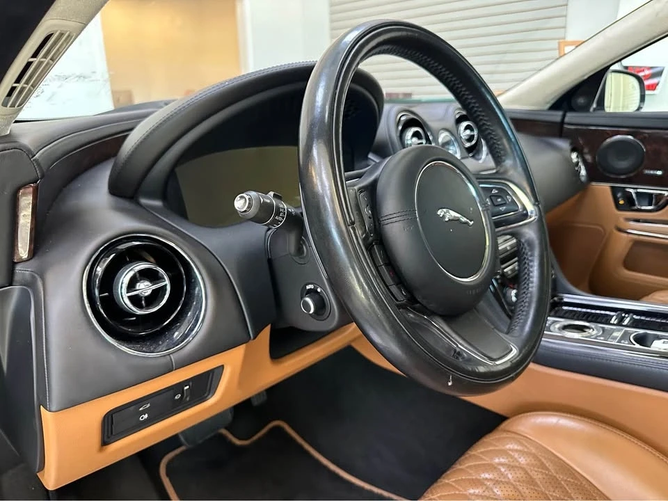 2016 Jaguar X351 XJ - Image 7 of 18