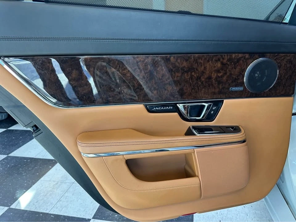 2016 Jaguar X351 XJ - Image 9 of 18