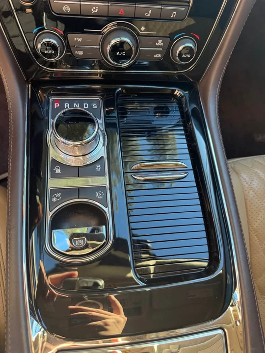2016 Jaguar X351 XJ - Image 14 of 20