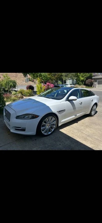 2016 Jaguar X351 XJ - Image 2 of 4
