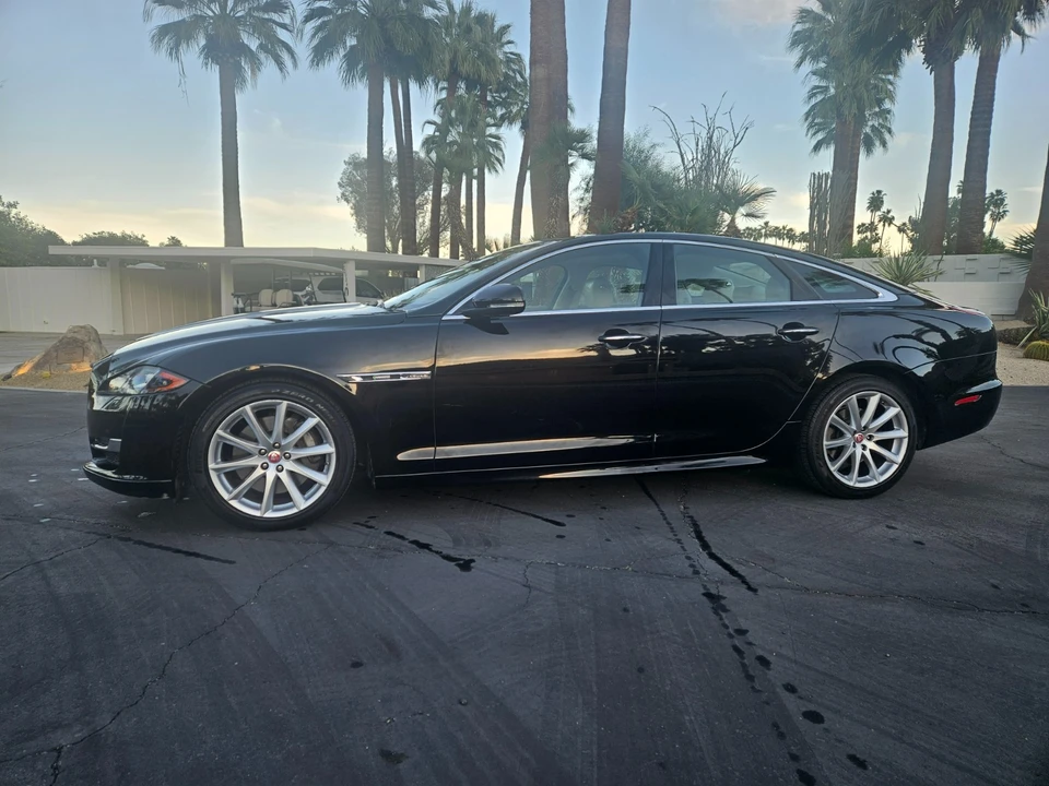 2016 Jaguar X351 XJR - Image 3 of 25