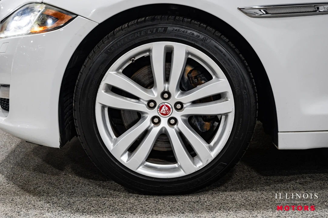 2016 Jaguar X351 XJ - Image 9 of 21