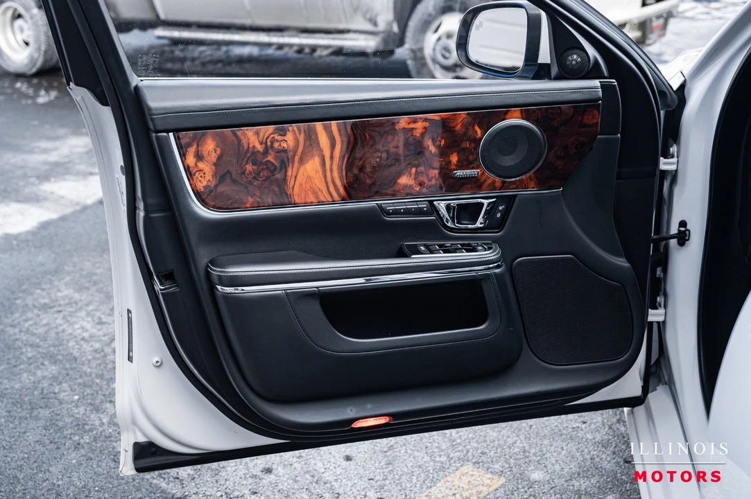 2016 Jaguar X351 XJ - Image 16 of 21