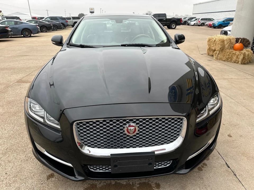 2016 Jaguar X351 XJ - Image 4 of 12