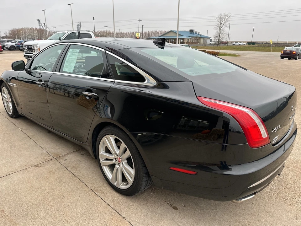 2016 Jaguar X351 XJ - Image 8 of 12