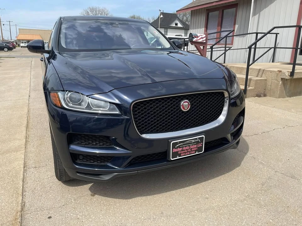 2016 Jaguar F-Pace - Image 2 of 20