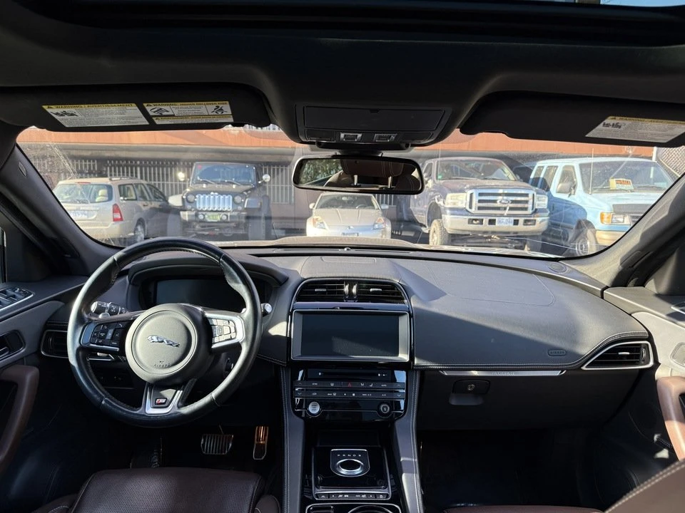 2016 Jaguar F-Pace - Image 4 of 20