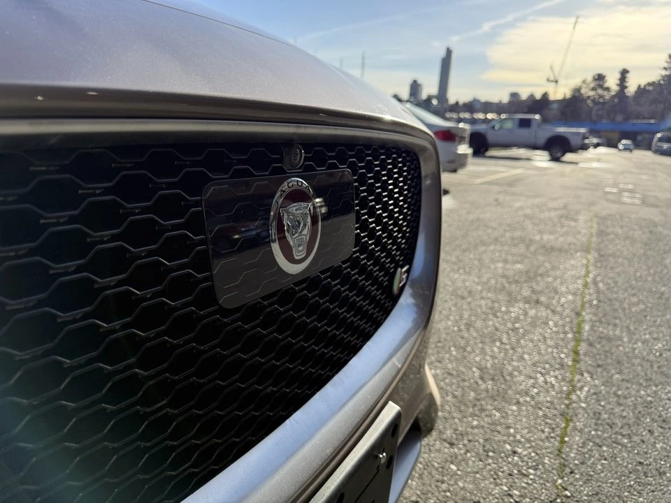 2016 Jaguar F-Pace - Image 12 of 20
