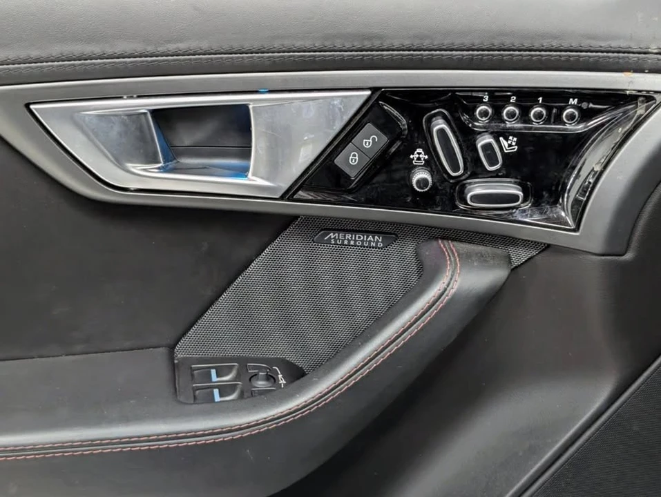 2016 Jaguar F-Type 1st Gen - Image 15 of 20