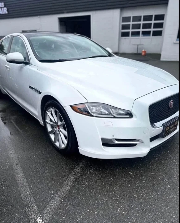 2016 Jaguar X351 XJ - Image 2 of 4