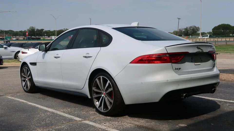 2016 Jaguar X260 XF - Image 12 of 13