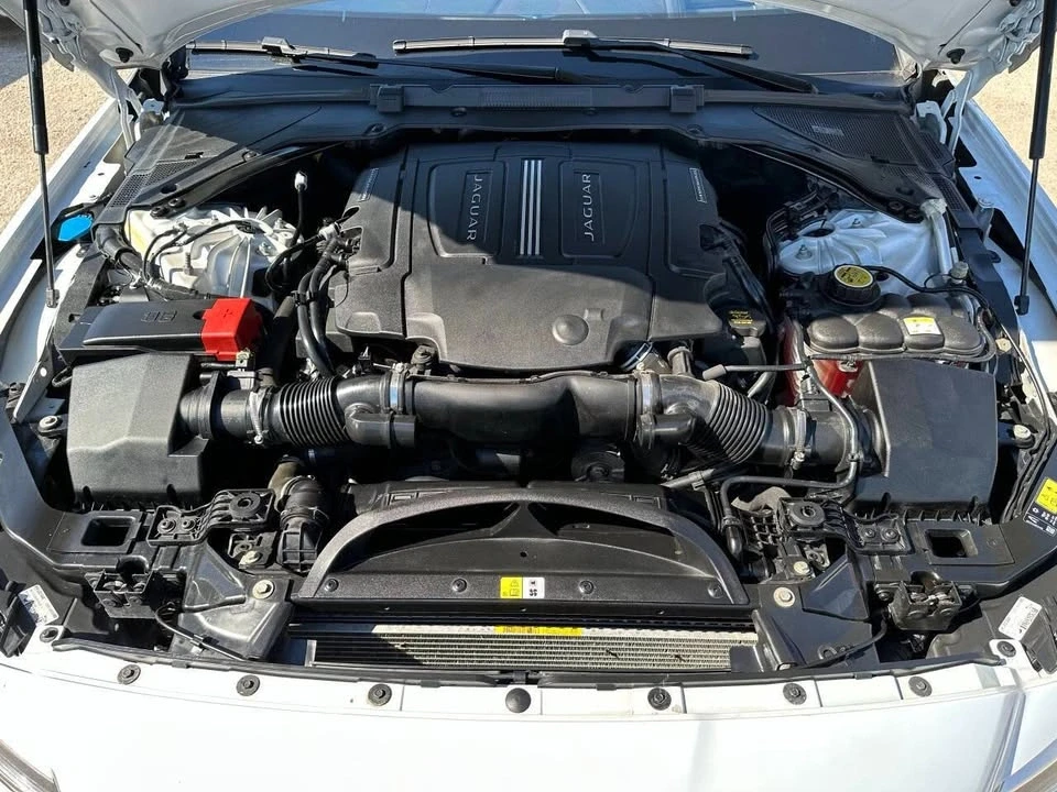 2016 Jaguar X260 XF - Image 11 of 18