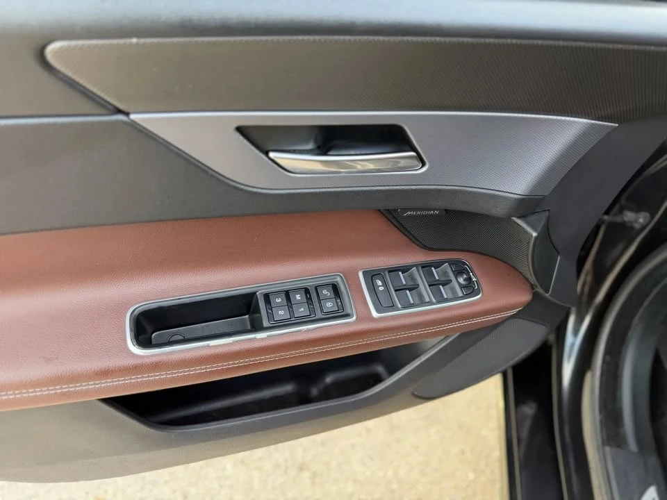 2016 Jaguar X260 XF - Image 7 of 19