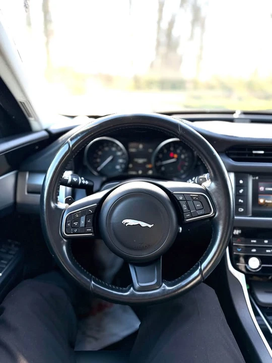2016 Jaguar X260 XF - Image 10 of 14