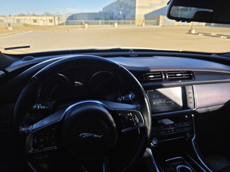 2016 Jaguar X260 XF - Image 5 of 8