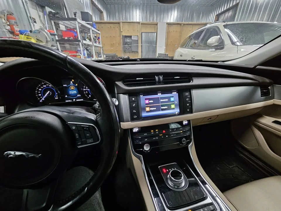 2016 Jaguar X260 XF - Image 10 of 11