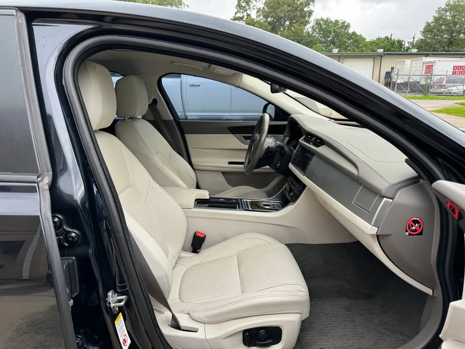 2016 Jaguar X260 XF - Image 11 of 17