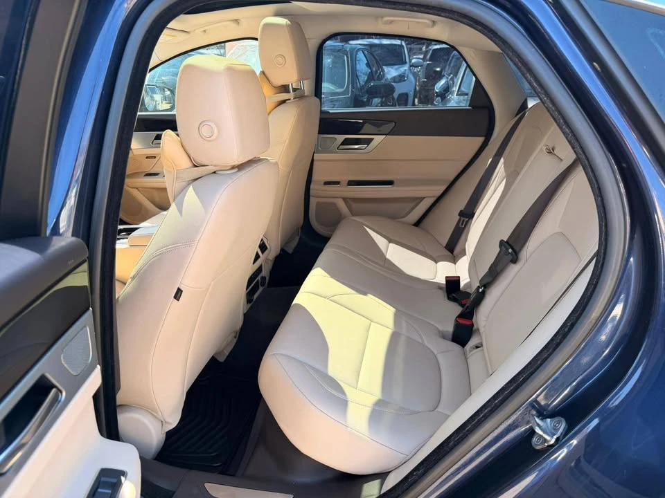 2016 Jaguar X260 XF - Image 11 of 12
