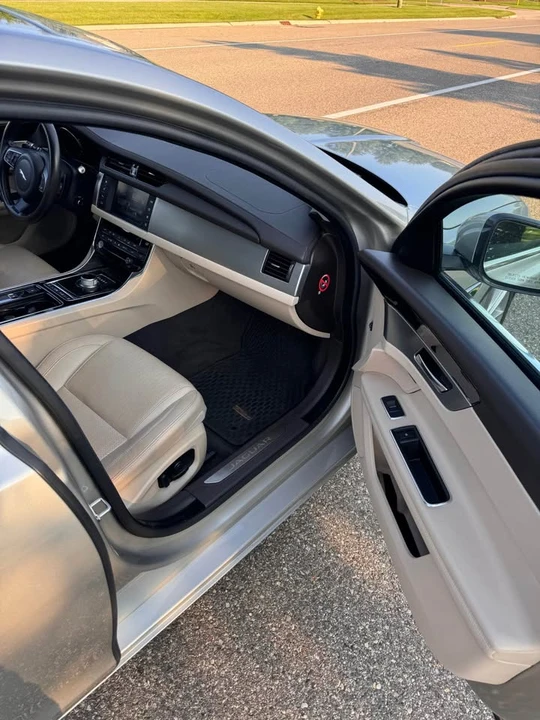 2016 Jaguar X260 XF - Image 5 of 11