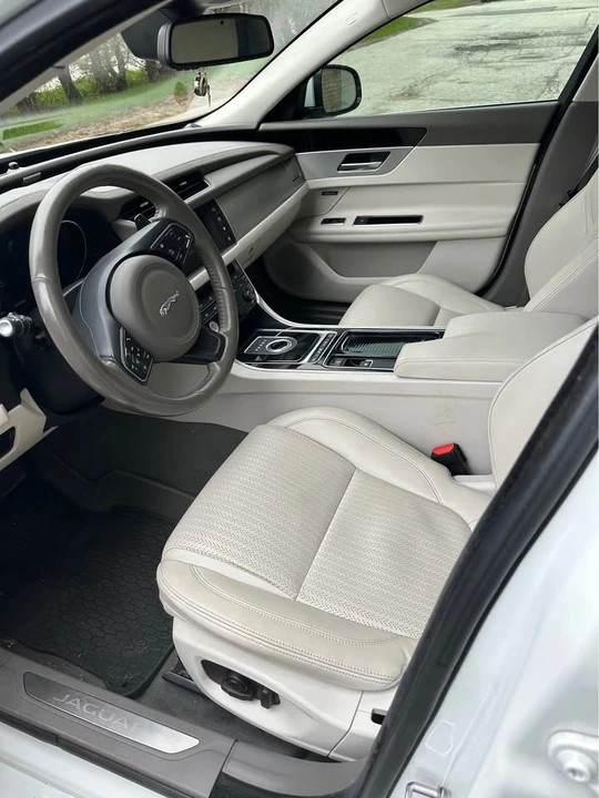 2016 Jaguar X260 XF - Image 9 of 13