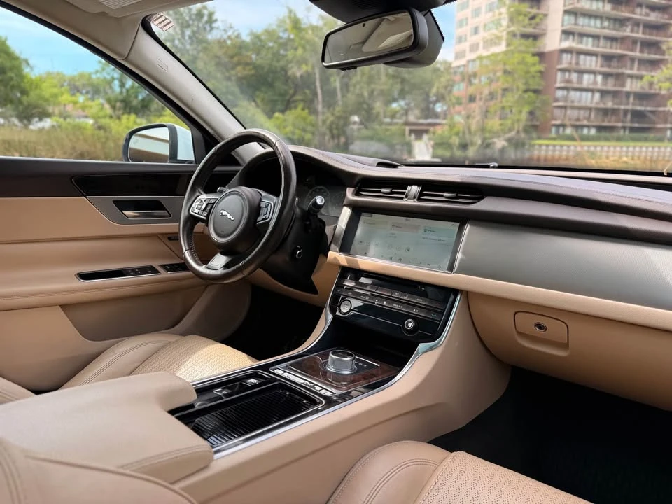 2016 Jaguar X260 XF - Image 13 of 20
