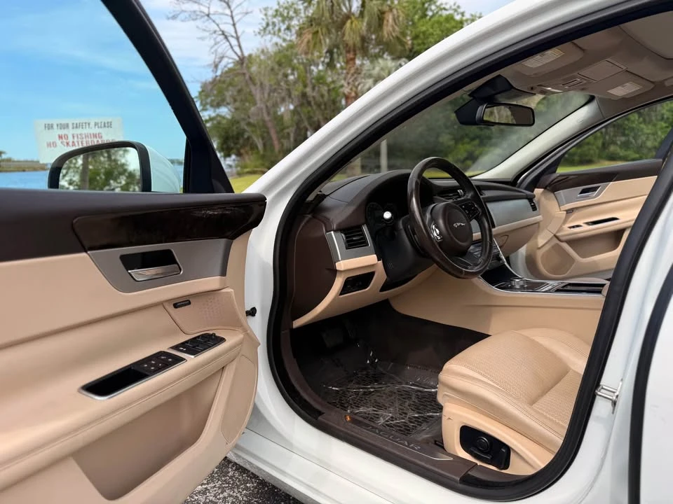 2016 Jaguar X260 XF - Image 9 of 20
