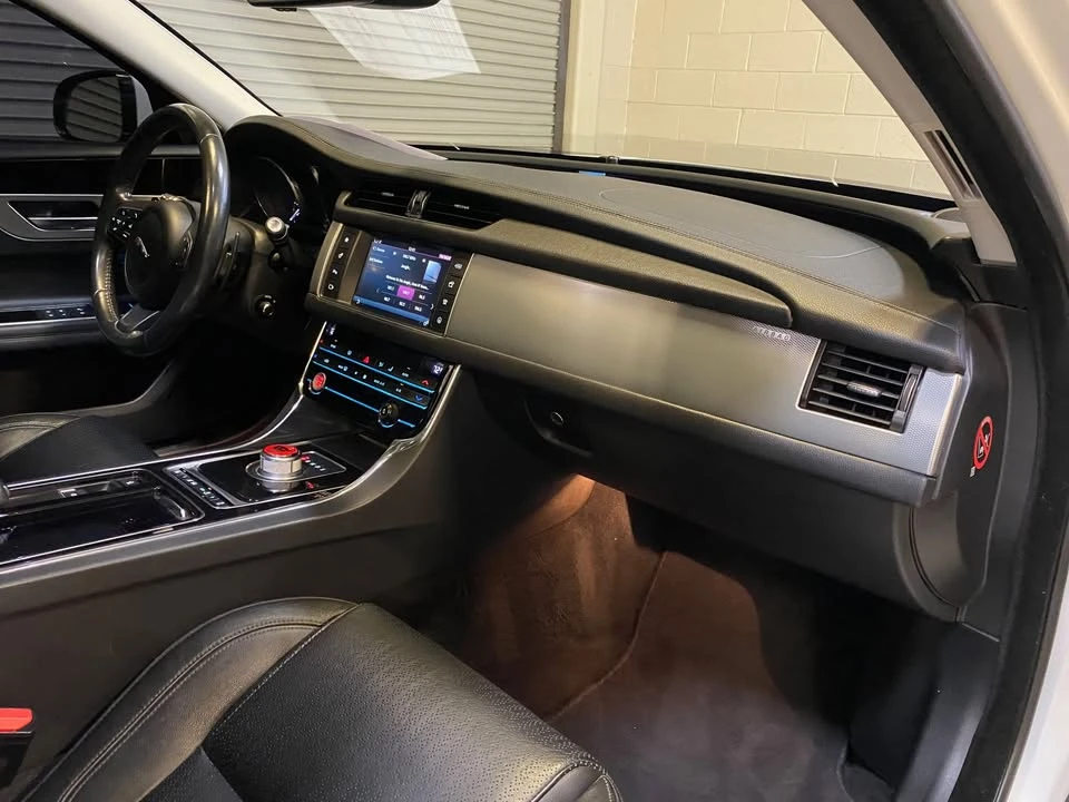 2016 Jaguar X260 XF - Image 21 of 21