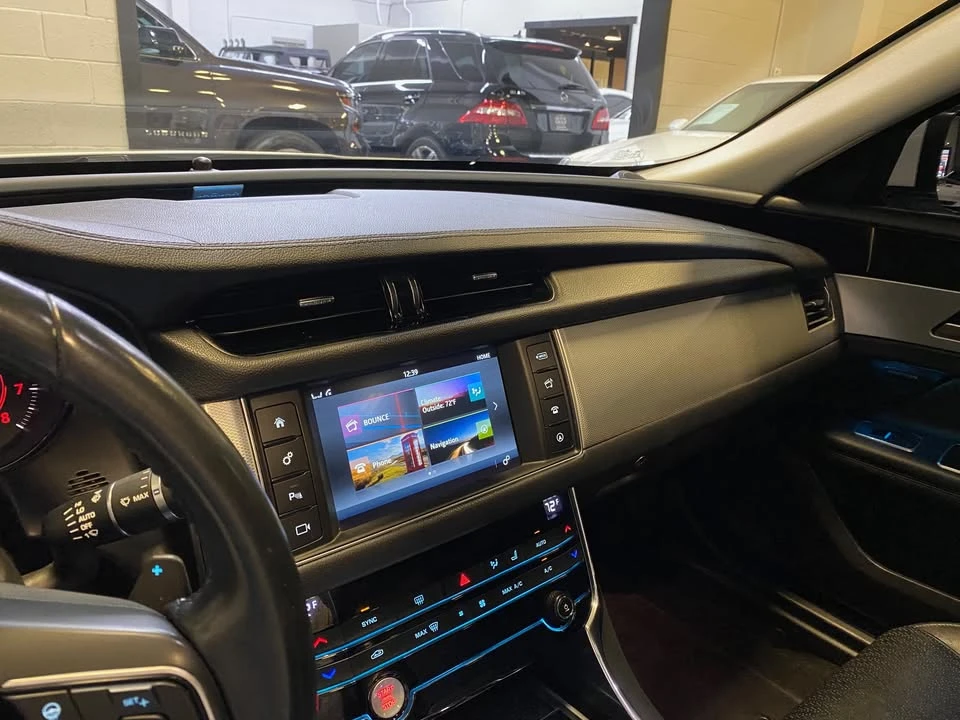 2016 Jaguar X260 XF - Image 14 of 21