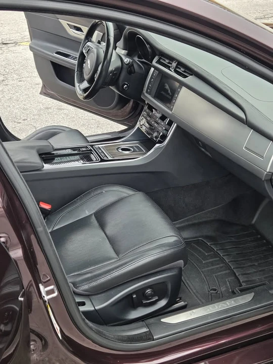 2016 Jaguar X260 XF - Image 11 of 15