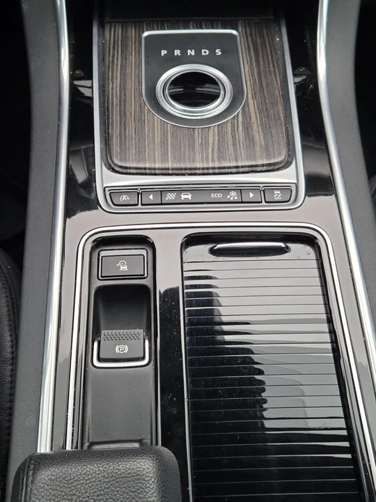 2016 Jaguar X260 XF - Image 9 of 15