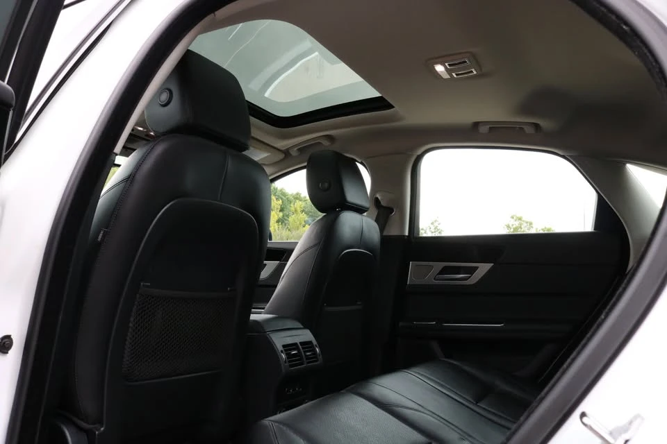 2016 Jaguar X260 XF - Image 15 of 20
