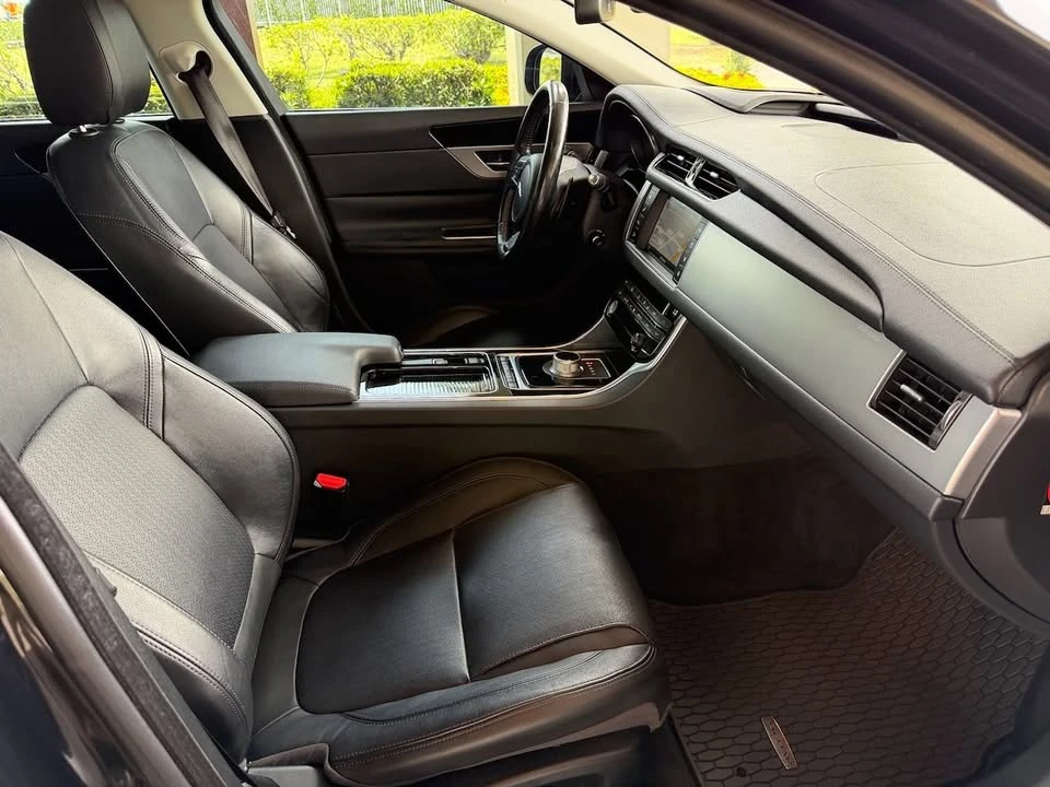 2016 Jaguar X260 XF - Image 14 of 21