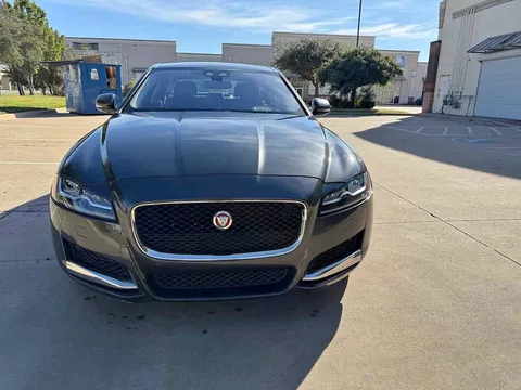 2016 Jaguar XF Luxury Sedan